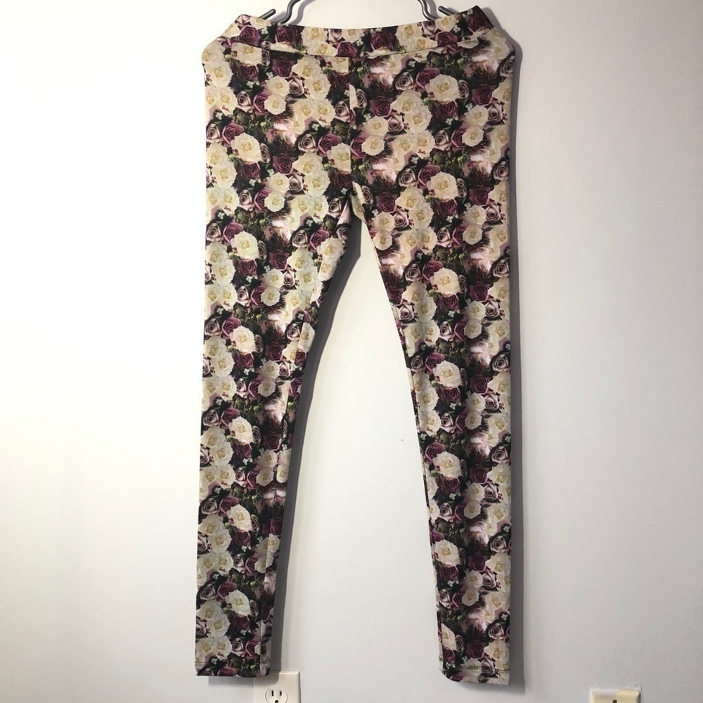 🍋NWOT Barbie Dream Legging